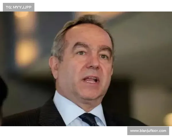 从坎贝尔场上角色解析其对球队整体表现的深度影响与战术运转机制